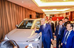 吉利银河E5亮相“马中建交50周年纪念晚宴” 全球风范赢得国际口碑